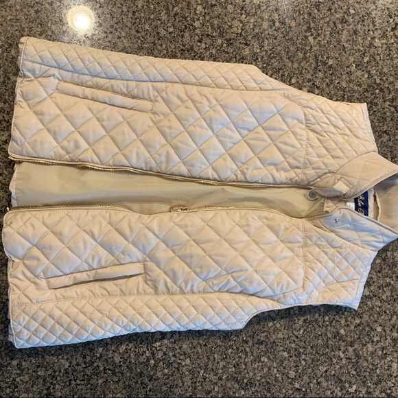 Cream Colored Vest - Picture 1 of 1